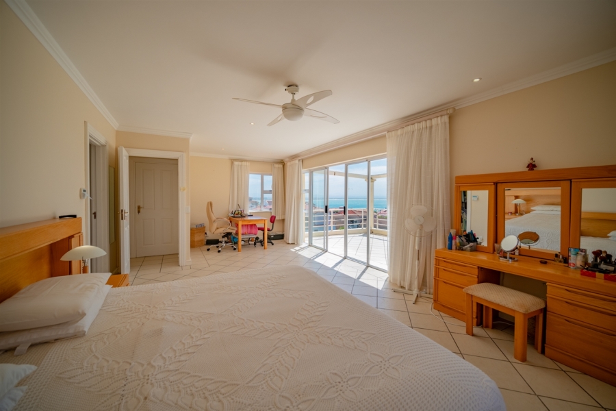 4 Bedroom Property for Sale in St Francis On Sea Eastern Cape